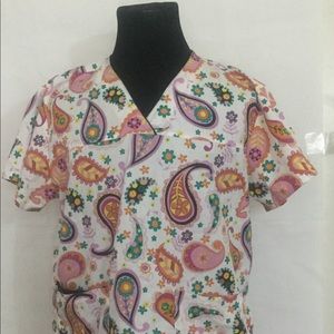 Beverly Hills Uniforms Scrub Top Jacquard Design L